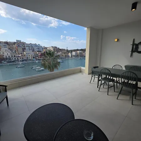 アパート Stunning Seafront 3-bdr With Huge Terrace & Bay Views *