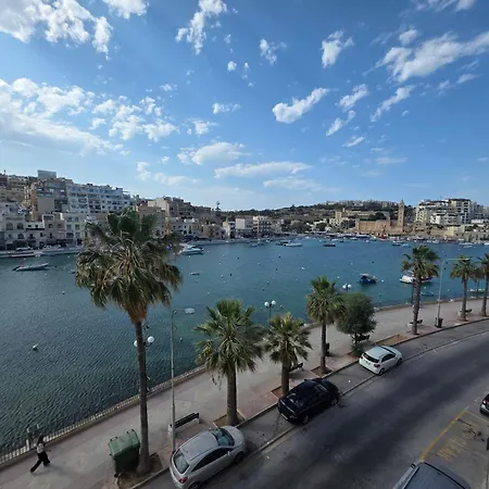 Stunning Seafront 3-bdr With Huge Terrace & Bay Views アパート *