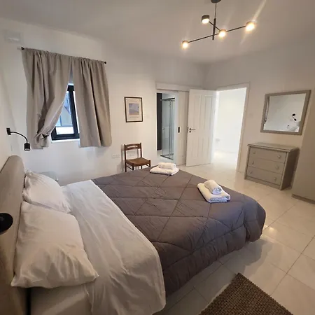 アパート Stunning Seafront 3-bdr With Huge Terrace & Bay Views *