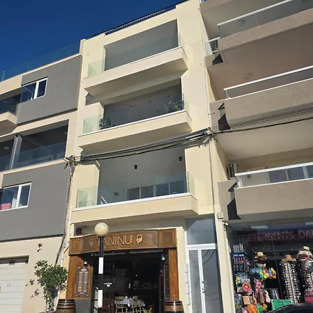 Stunning Seafront 3-bdr With Huge Terrace & Bay Views アパート